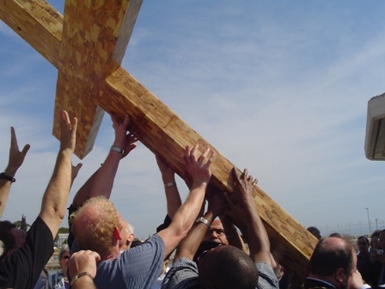 Vivre Jésus crucifié pour annoncer Jésus ressuscité 